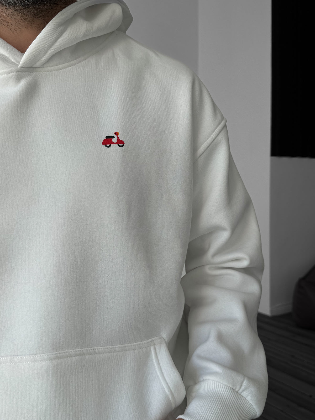 WHITE SCOOTER HOODIE