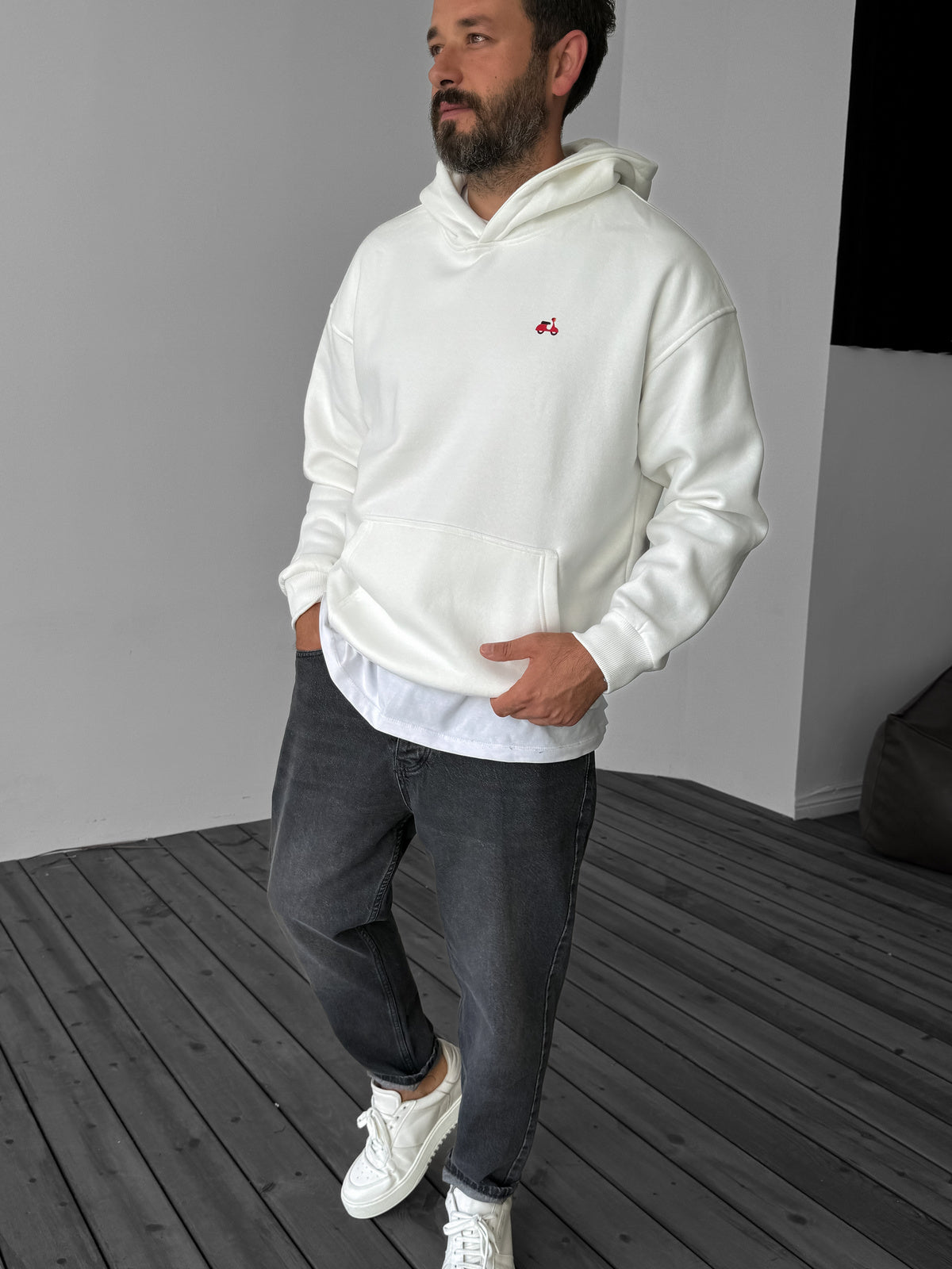 WHITE SCOOTER HOODIE